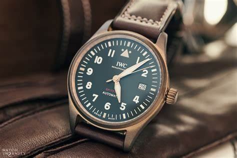 The army green dials fake watches have brown straps.