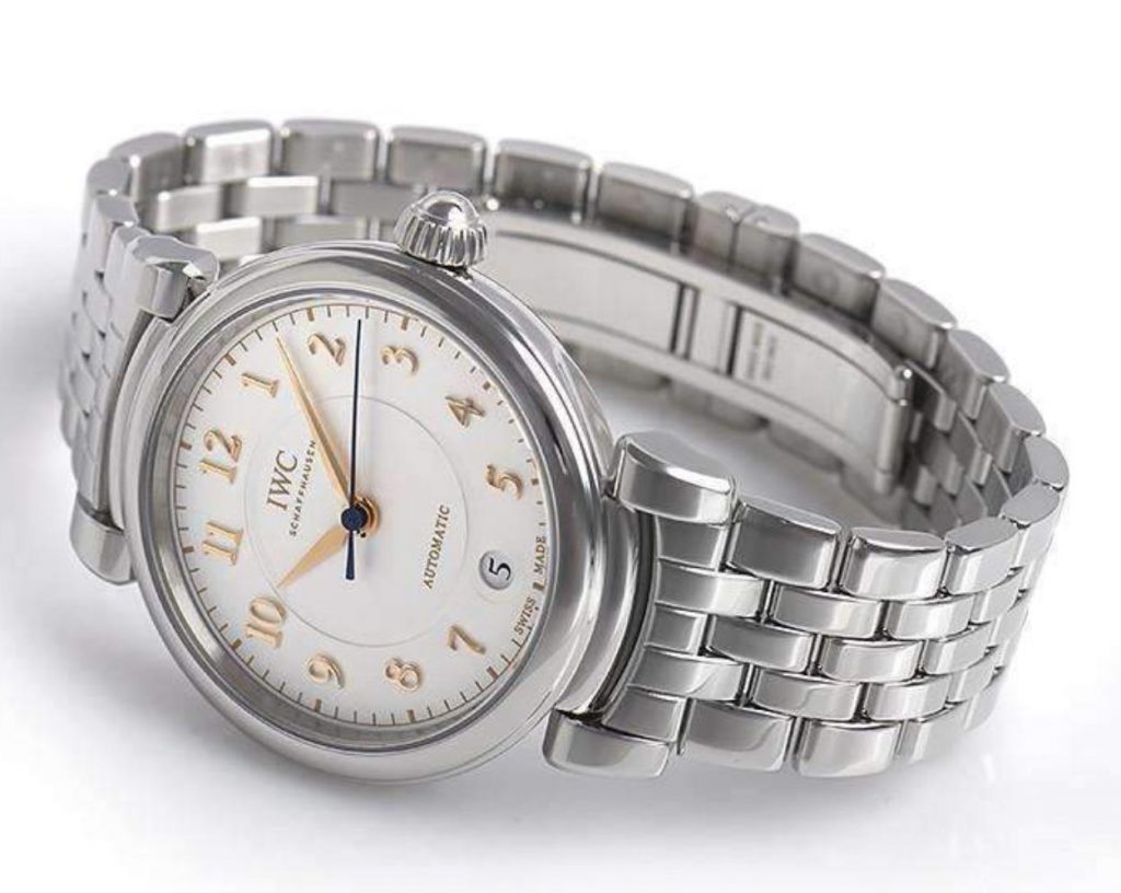 The stainless steel fake watch is designed for women.